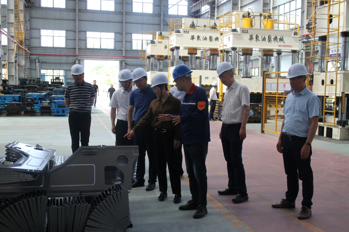 十堰市委常委、常務(wù)副市長胡志莉蒞臨十堰帝爾科技有限公司 考察調(diào)研